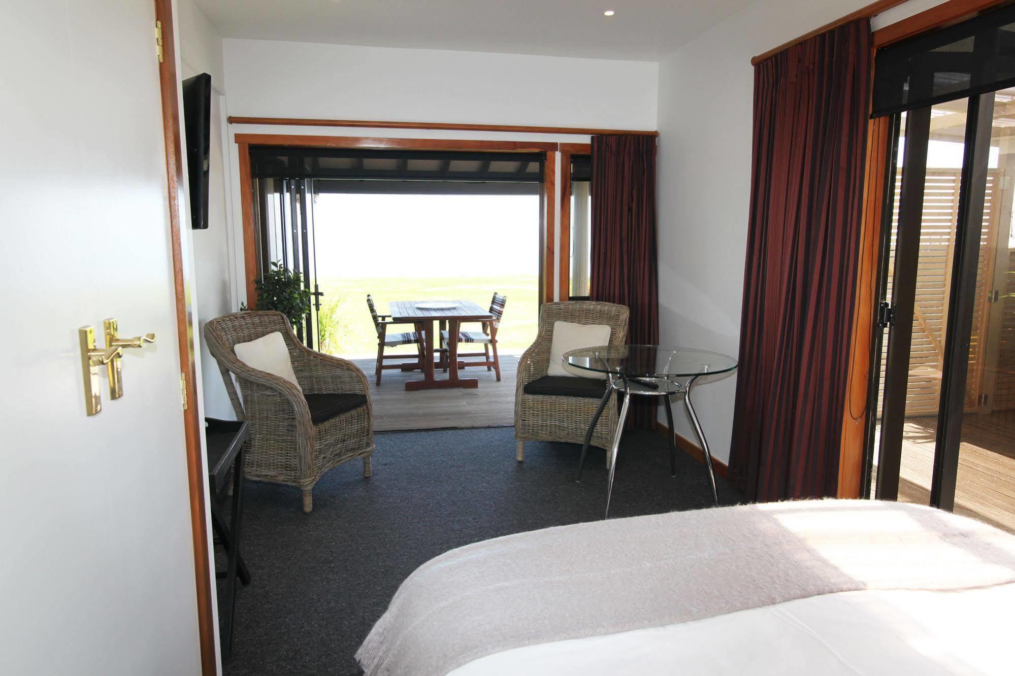 Te Puru Beach Lodge Экстерьер фото