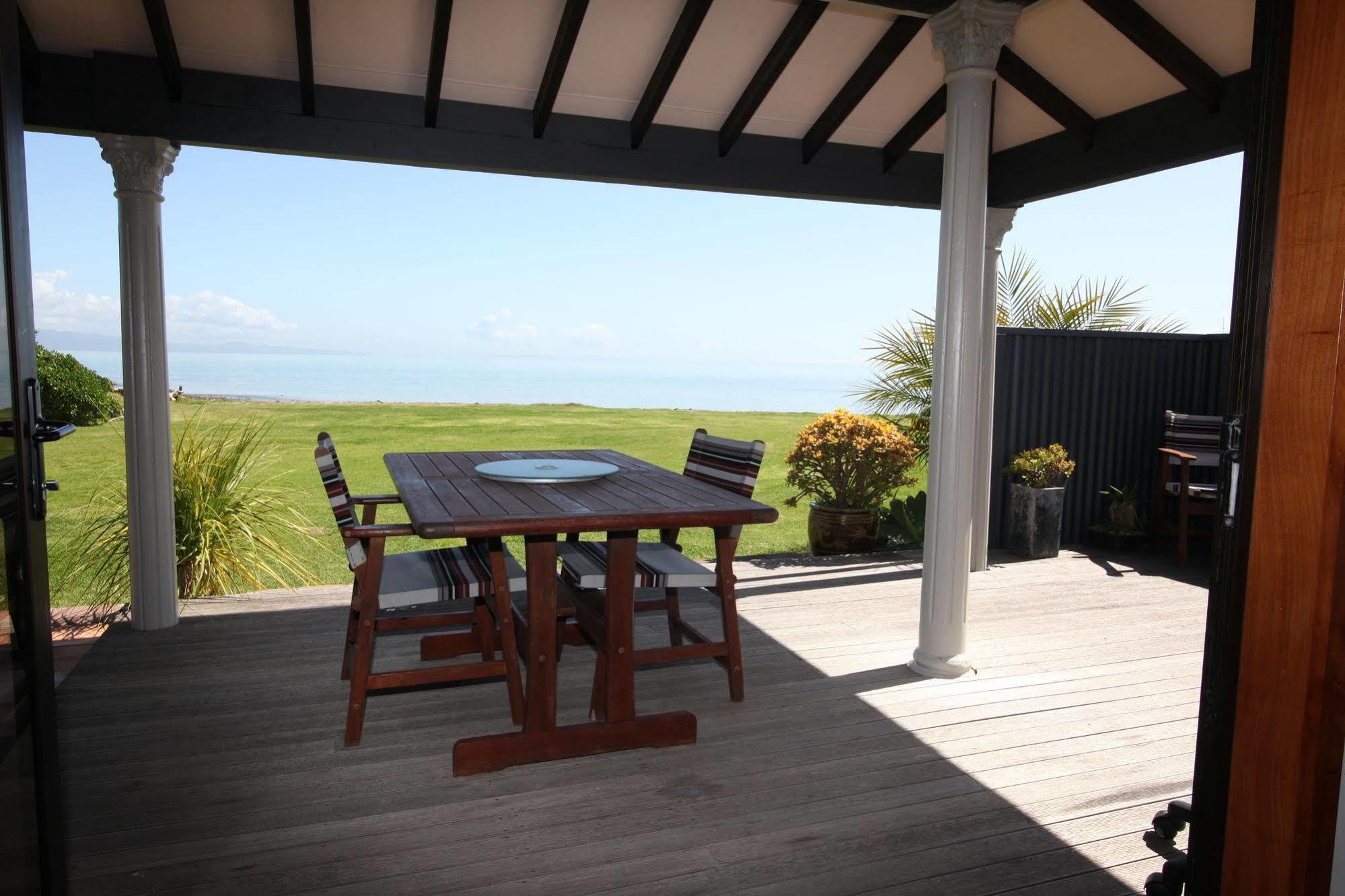 Te Puru Beach Lodge Экстерьер фото